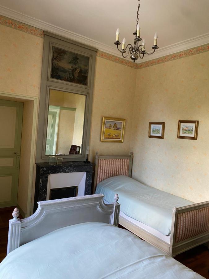 Chateau De St-Fulgent, Gite La Tour Saint-Fulgent Luaran gambar