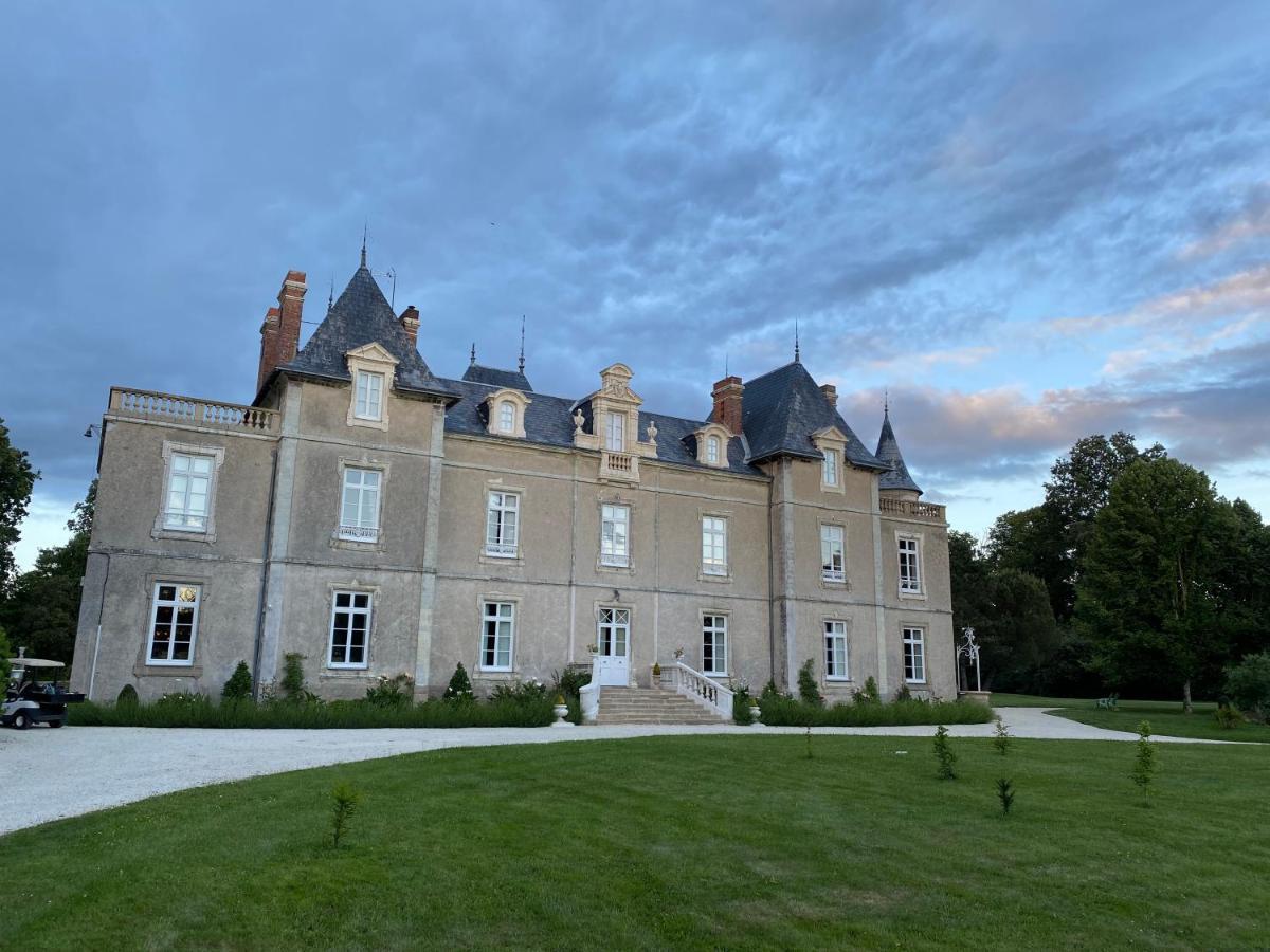 Chateau De St-Fulgent, Gite La Tour Saint-Fulgent Luaran gambar