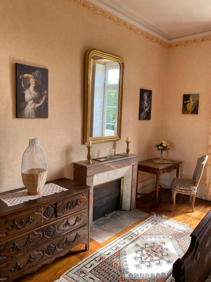 Chateau De St-Fulgent, Gite La Tour Saint-Fulgent Luaran gambar